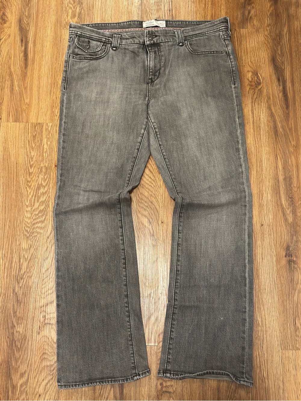 Old Navy Men's Straight Jeans in Gray Wash